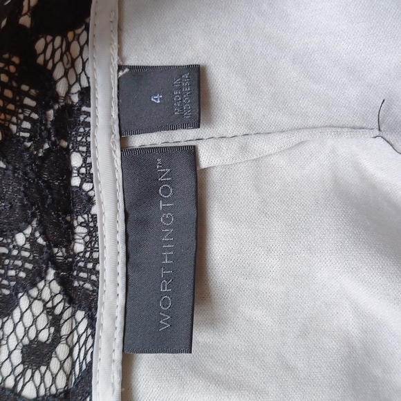 Black and white lace skirt Size 4 - Picture 8 of 8